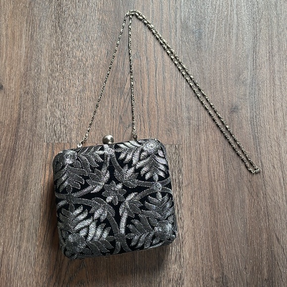 🌟HP🌟 ASOS Park Lane Hand-Embroidered Evening Bag - Picture 6 of 12